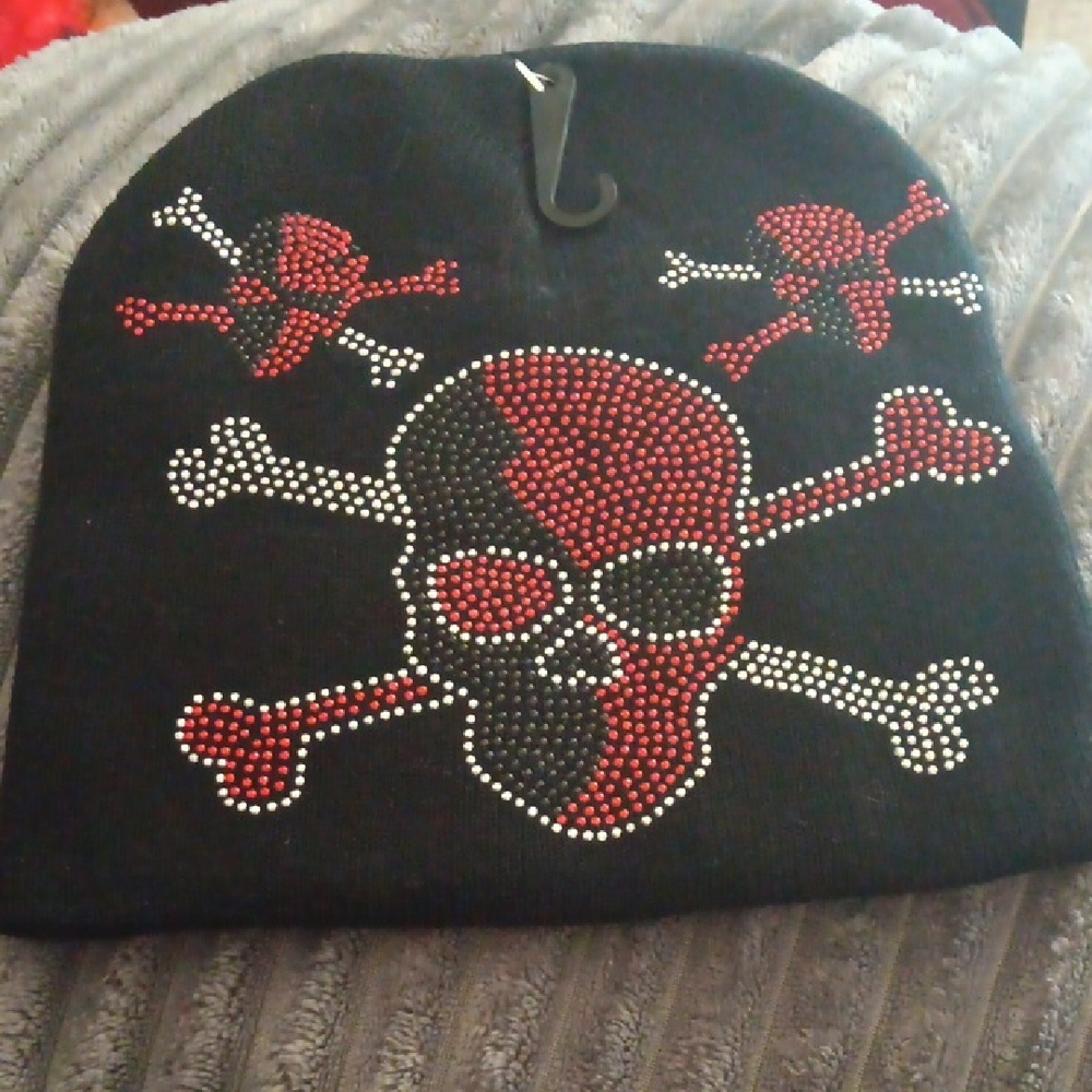 Black and Red Skull Beanie